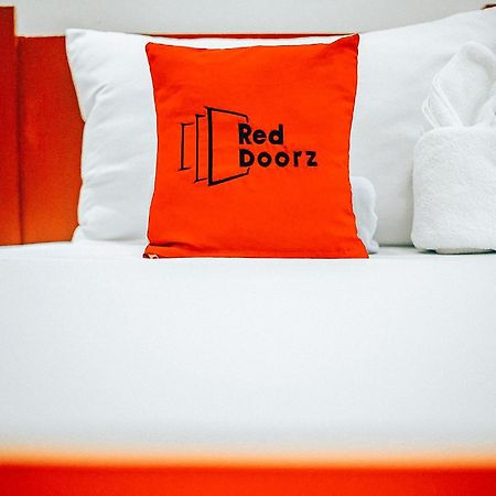 Reddoorz At S & L Apartelle Daraga Albay Legazpi Exterior photo