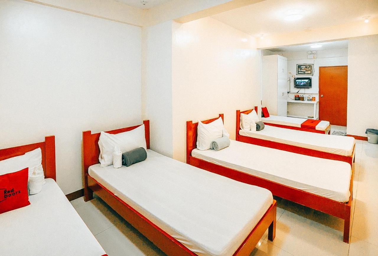 Reddoorz At S & L Apartelle Daraga Albay Legazpi Exterior photo